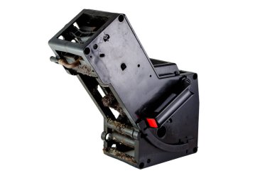 Kahve artıklarıyla parçalanmış kahve makinesi.