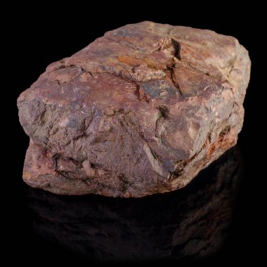 Siyah arkaplanda güzel bir mineral taşı