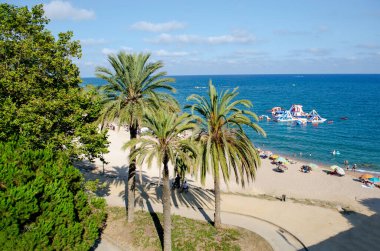 Calella İspanya 'nın küçük bir kasabasında sahil