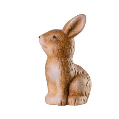 Beyaz arkaplanda Paskalya tavşanı figürü