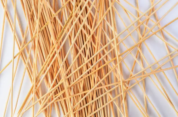 Tahta Sopalar Sarı Arkaplanda Doğal Doku