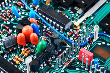 Vintage Elektronik İzler ve Solder Kapat