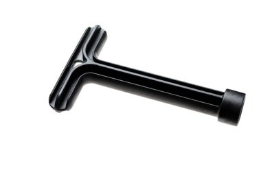 Siyah plastik kahve makinesi beyaz arkaplanda izole edilmiş