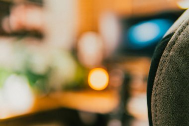 Sinema masası ortamı. Yakın çekim kumaş, bulanık teknoloji arka plan, yaratıcı kullanım için ideal..