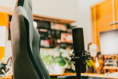 Sinema masası ortamı. Yakın çekim kumaş, bulanık teknoloji arka plan, yaratıcı kullanım için ideal..