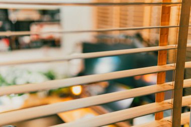 Sinema masası ortamı. Yakın çekim kumaş, bulanık teknoloji arka plan, yaratıcı kullanım için ideal..