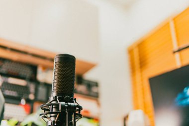 Sinema masası ortamı. Yakın çekim kumaş, bulanık teknoloji arka plan, yaratıcı kullanım için ideal..