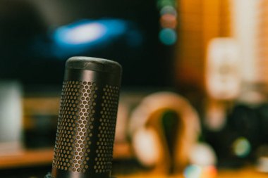 Sinema masası ortamı. Yakın çekim kumaş, bulanık teknoloji arka plan, yaratıcı kullanım için ideal..