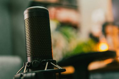 Sinema masası ortamı. Yakın çekim kumaş, bulanık teknoloji arka plan, yaratıcı kullanım için ideal..