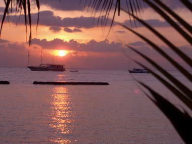 Karayip sahilinde gün batımı