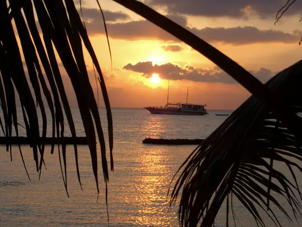 Denizde gün batımı