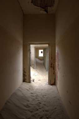 Kudüs, İsrail 'de terk edilmiş bir bina.