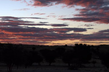 Dağlarda gün batımı