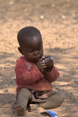 Zavallı çocuk, zavallı insanlar.