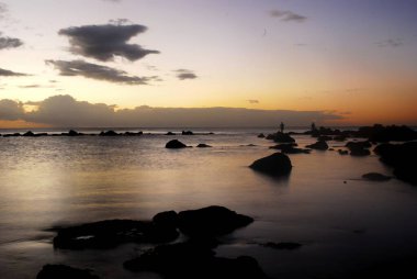 Sahilde güzel bir gün doğumu