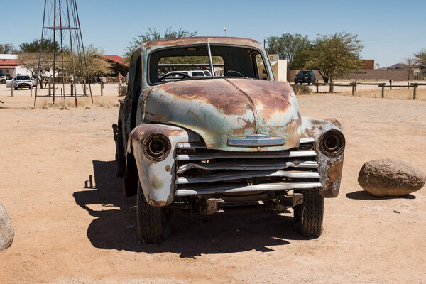 the old car in the desert