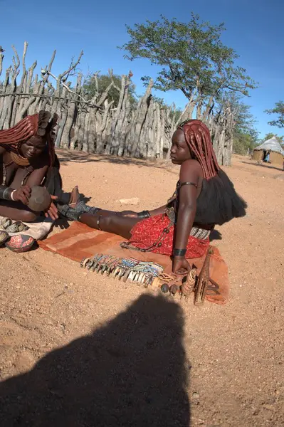 bir köydeki insanlar