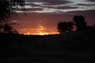 Dağlarda gün batımı