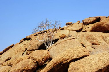 Khao san 'daki kaya oluşumları, Khao san.