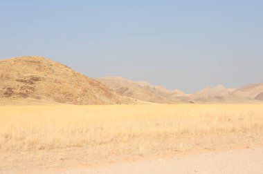 Dağları olan güzel bir manzara. Doğa, seyahat