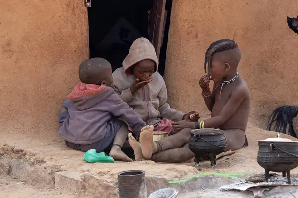 Hampi, Namibya 'daki Afrika köyü.