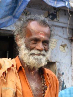 Sakallı ve sakallı adam.