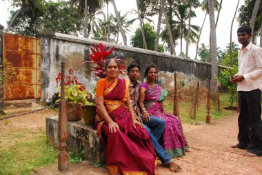 dört kişilik aile.