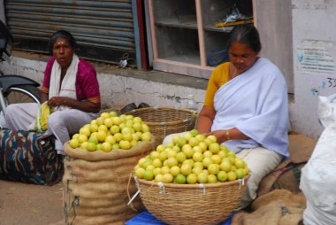 taze sebze satan kadın
