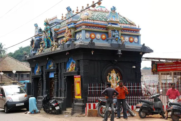 Hindistan 'da bir tapınak manzarası