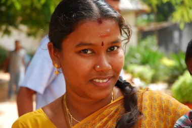 Kafası olan Hintli kadın.