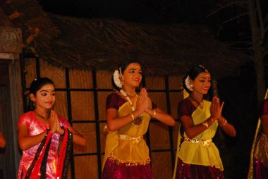 the traditional thai dance of the thai culture