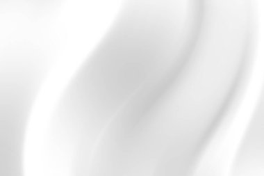 Yumuşak, akışkan beyaz kumaş yumuşak dalgalar yaratıyor, sükunet ve zarafet hissi uyandırıyor.