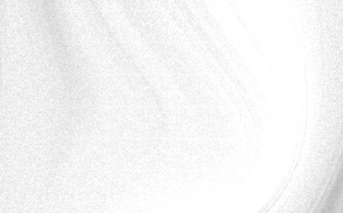 Yumuşak dokuları olan akıcı beyaz kumaşın soyut yakın çekimi, sakin ve zarif bir atmosfer yaratıyor.