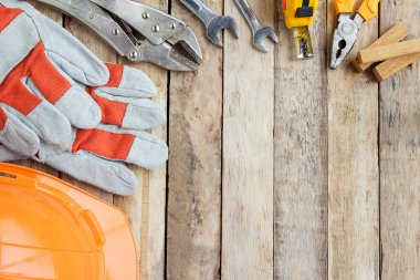 İşçi Bayramı, Amerika Birleşik Devletleri 'nin federal bayramıdır. Onarım ekipmanları ve bir sürü kullanışlı alet. Kullanım ve tasarım için kopyalama alanı olan üst görünüm. İş ve endüstri kavramı.