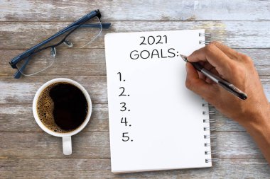 2021 Amaçlar ve Noel süslemeleri ile yeni yıl kararları. Genel bakış. Kaynağından doldurulmuş,.