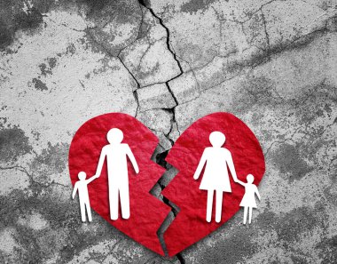 Kağıt zincirli ailenin kalbi kırık, boşanmış ve beş parasız olduğu bir manzara. Tasarımınız için alanı kopyalayın.