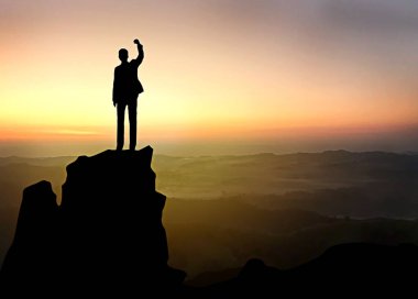 İş adamı başarısı silüeti, kendine güveni ve kazananı ya da iş konseptinde başarısı, kendine güveni ve iş konseptinde kazananı