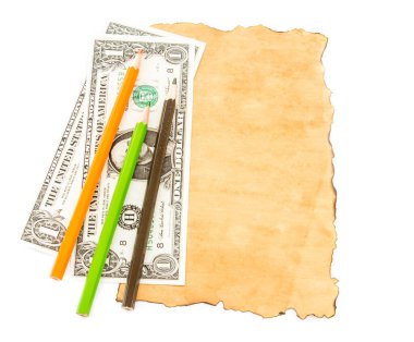 Doları banknot ve eski kağıt arka plan üzerinde renkli kurşun kalem