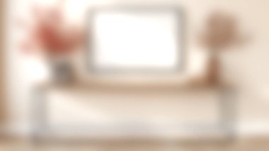 Zarif bir iç mekan. Vazo ve çiçeklerle süslenmiş parlak ahşap bir masa. Duvardaki boş bir çerçeveyi kusursuz bir şekilde renklendiriyor. Ev dekorasyonu ilhamı için ideal.