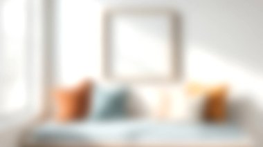 Renkli yastıklarla süslenmiş rahat bir pencere kenarı olan sakin bir yer. Boş bir çerçeve kişisel dokunuşlar bekliyor, sakin bir atmosfer yaratıyor..