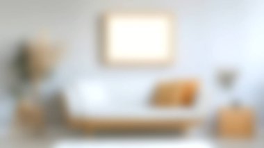 Bu modern minimalist oturma odasında, minderleri, ahşap mobilyaları ve zarif dekorları olan, rahat bir atmosfer yaratan şık bir kanepe var..