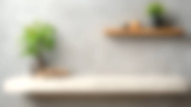 Zarif minimalist bir vitrin zarif ev dekorlarını şık raflarda sergiliyor. Bir bitki, dekoratif vazo ve yumuşak kumaş, sakin ve davetkar bir atmosfer yaratıyor..