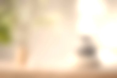 Dengeli taşlar, bir mum ve çiçek açan bir dal içeren sakin bir hayat, herhangi bir yerde sakinleştirici bir atmosfer yaratmak için mükemmel..