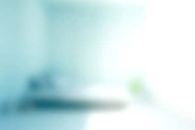 Yumuşak doğal ışık, minimalist tasarım ve rahatlama ve rahatlama için mükemmel sakinleştirici bir atmosfer içeren sakin bir yatak odası..