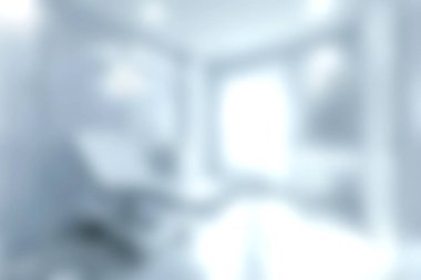 Bu yumuşak odak görüntüsü doğal ışıkla dolu modern bir ofis alanı yakalıyor. Çağdaş dekor, huzurlu bir atmosfer yaratırken üretkenliği ve rahatlığı artırır..