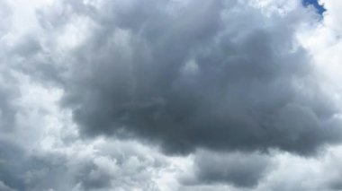 bulutlar gökyüzü timelapse üzerinde