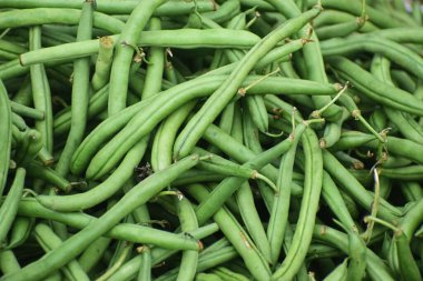 Pazarda taze taze fasulye..