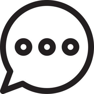 Siyah beyaz yorum simgesi, şeffaf arkaplan ile PNG biçiminde sunulmuştur. Basit ve minimalist tasarım, UI / UX, web uygulamaları, geri bildirim bölümleri veya iletişim görselleri için mükemmel. Çok yönlü dijital kullanım için temiz satırlar