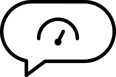 Siyah beyaz yorum simgesi, şeffaf arkaplan ile PNG biçiminde sunulmuştur. Basit ve minimalist tasarım, UI / UX, web uygulamaları, geri bildirim bölümleri veya iletişim görselleri için mükemmel. Çok yönlü dijital kullanım için temiz satırlar