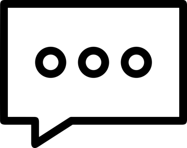 Siyah beyaz yorum simgesi, şeffaf arkaplan ile PNG biçiminde sunulmuştur. Basit ve minimalist tasarım, UI / UX, web uygulamaları, geri bildirim bölümleri veya iletişim görselleri için mükemmel. Çok yönlü dijital kullanım için temiz satırlar